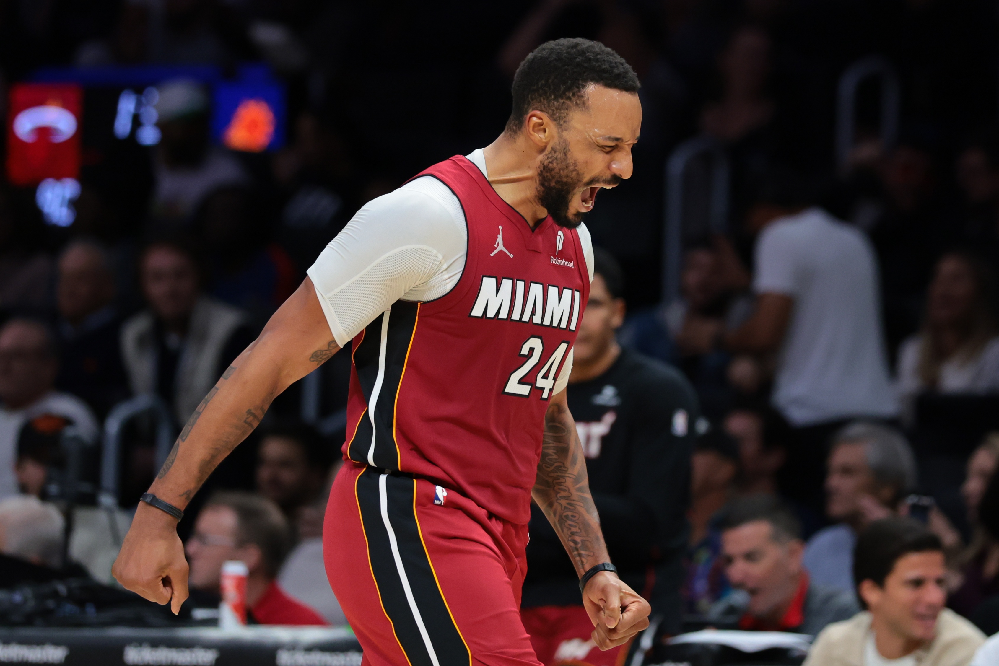 必赢官网-明天热火客战绿军 鲍威尔不在伤病名单可以出战 维金斯也能打